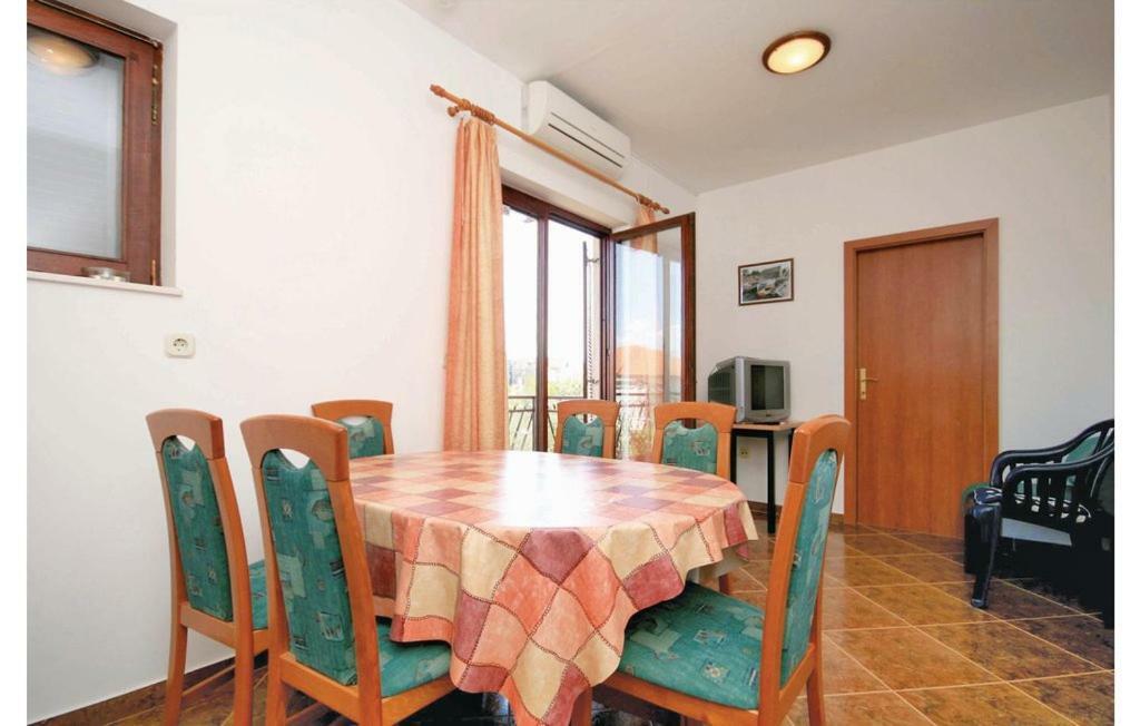 Apartments Perina Шибеник Экстерьер фото